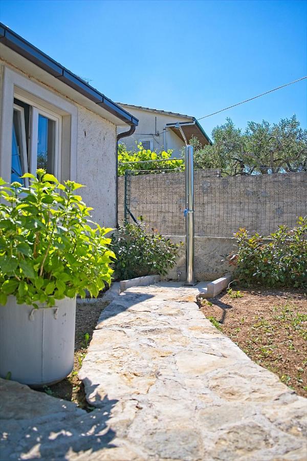 Apartman Nikica Postira Extérieur photo