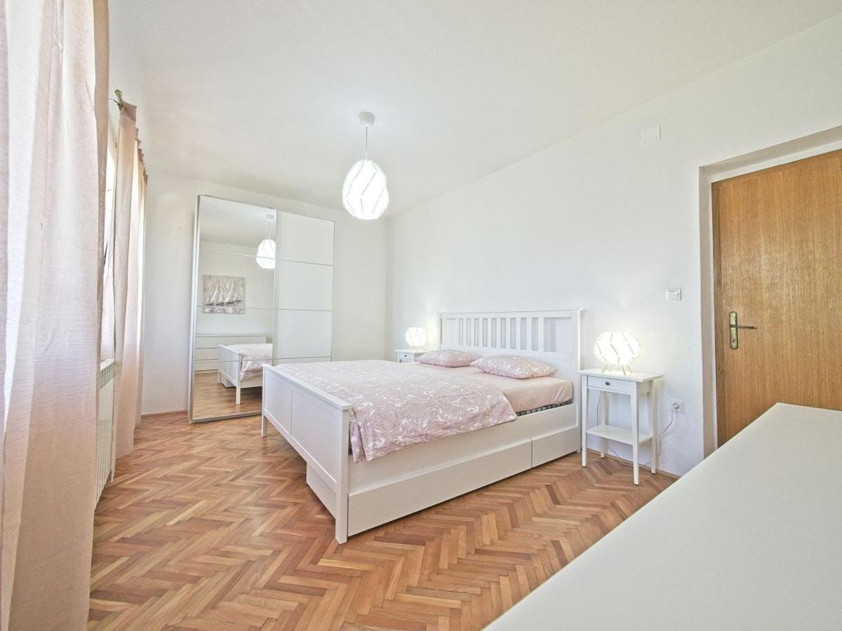 Apartman Nikica Postira Extérieur photo