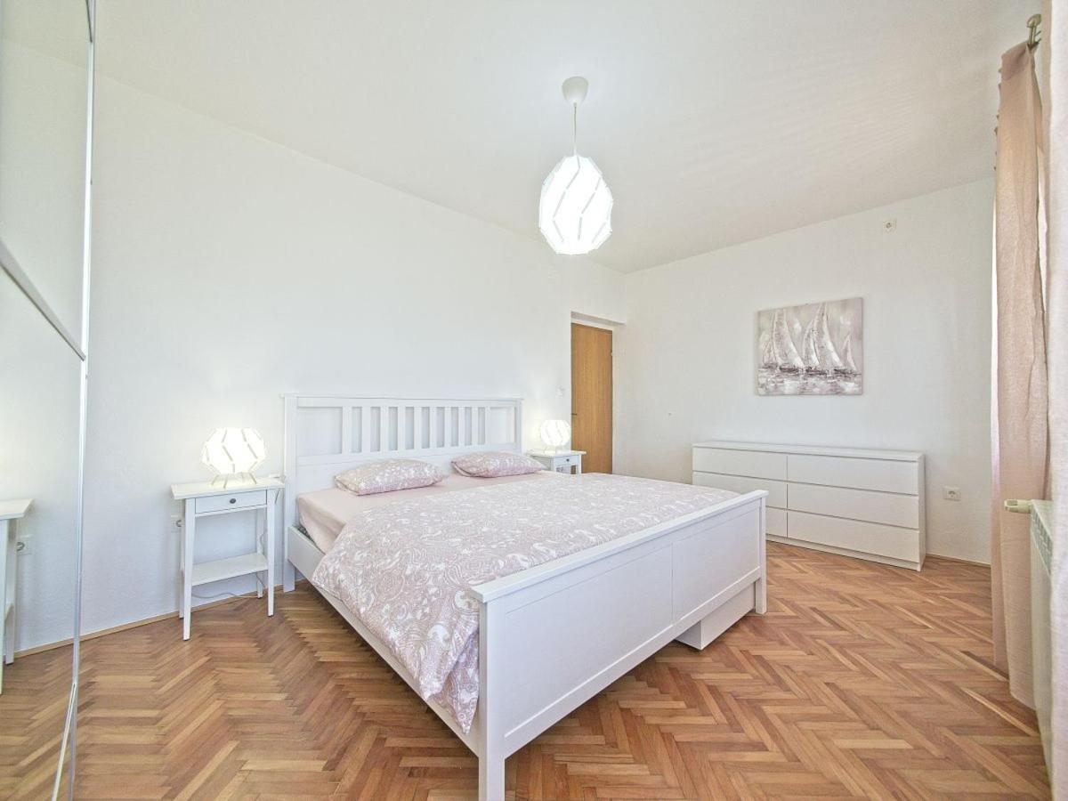 Apartman Nikica Postira Extérieur photo